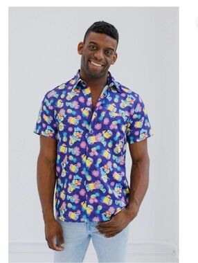 6 LEFT 💫NWOT Minions Men's Button Up Size Large